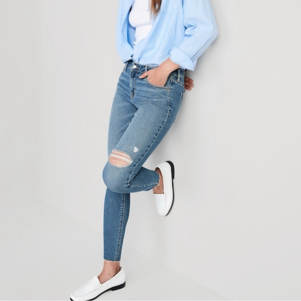 NWT OLD NAVY Mid-Rise Rockstar Super-Skinny Ankle Jeans Size 6